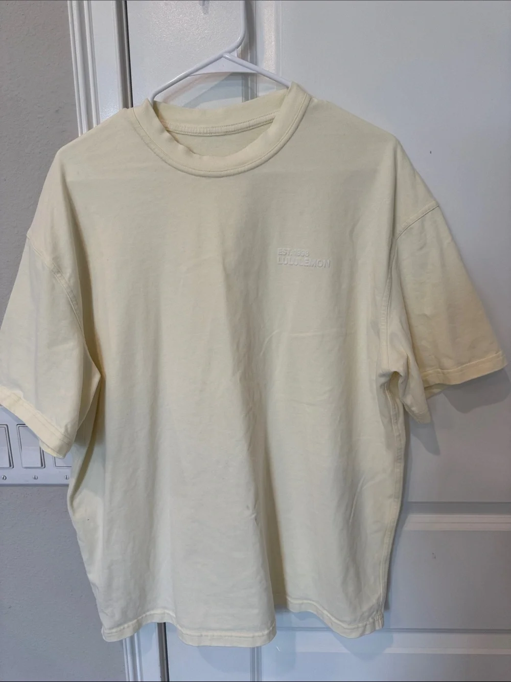 lululemon athletica women’s Light yellow oversized Crew Tee